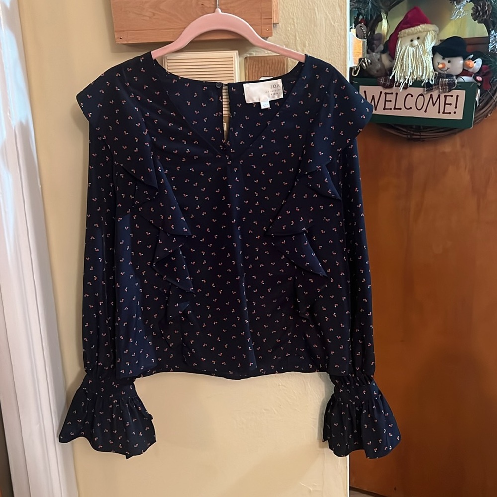 J.O.A. Los Angeles women’s blouse.
